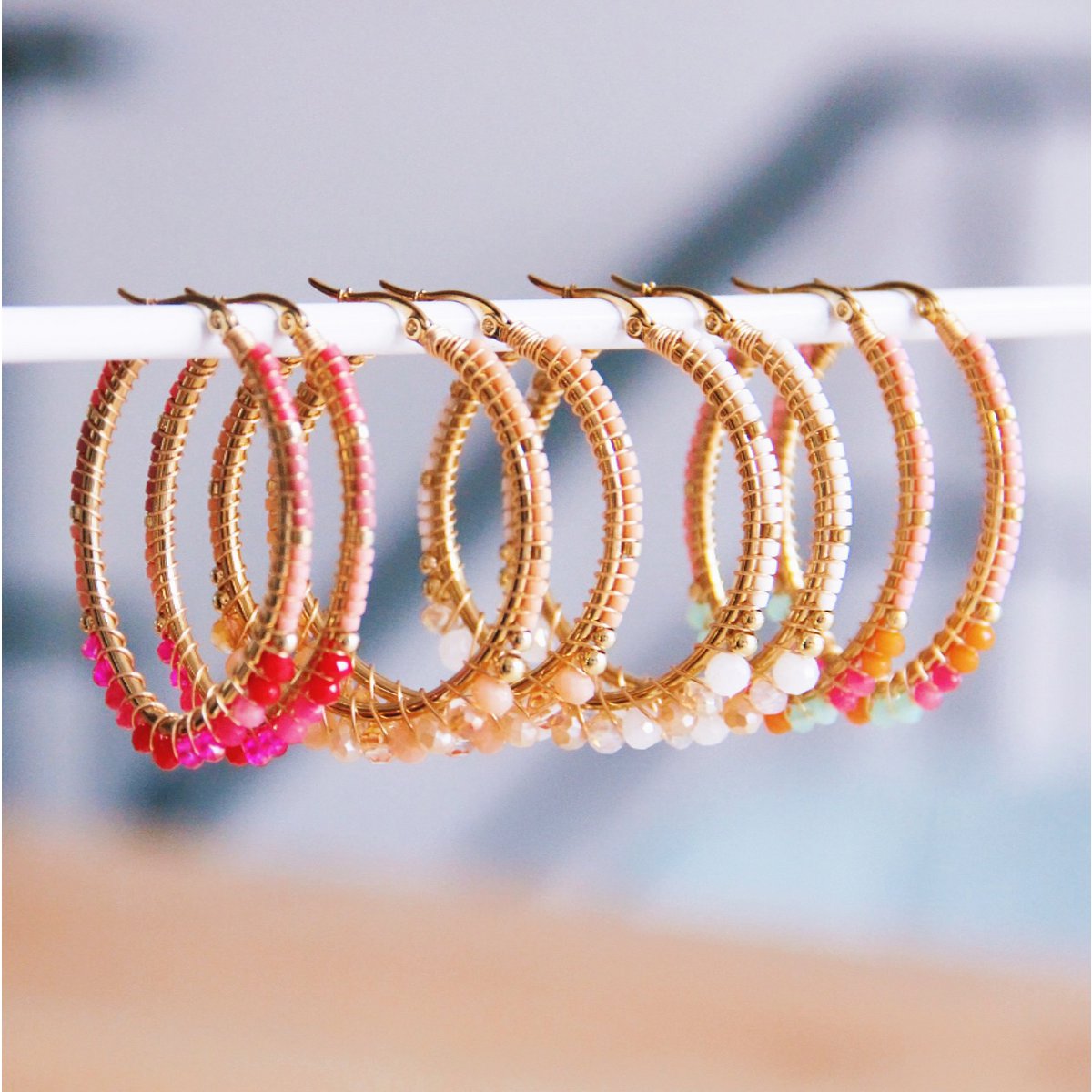 Ovale Reifenohrringe mit Facetten und Miyukis - Orange/Pink/Minze