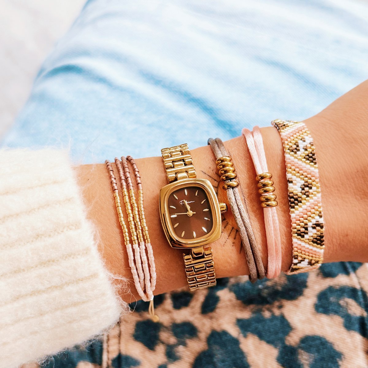 Gestreiftes gewebtes Armband mit Leopardendruck - Lachs/Taupe